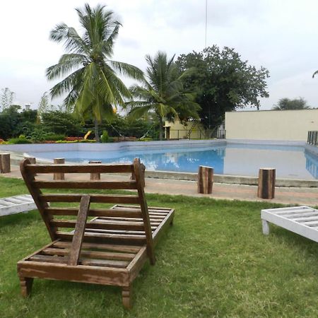 Kaglipur Park Hotel And Resort מראה חיצוני תמונה